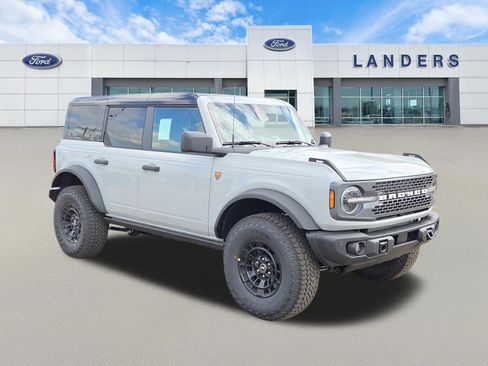 New 2026 Ford Bronco Badlands AWD/4WD image 1