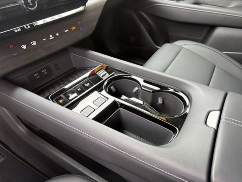 Certified 2025 Nissan Murano SV AWD/4WD image 33