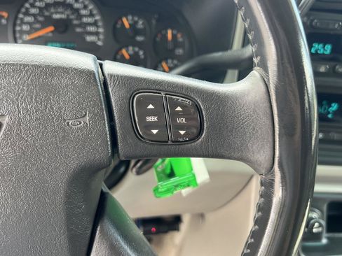 Used 2005 Chevrolet Silverado 2500 LT w/ Heavy-Duty Power Package AWD/4WD image 33