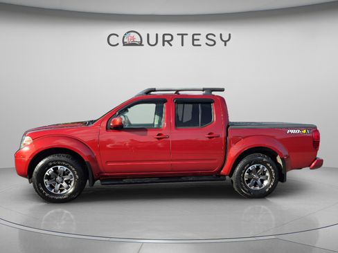 Used 2014 Nissan Frontier PRO-4X w/ Pro-4x Luxury Package AWD/4WD image 2
