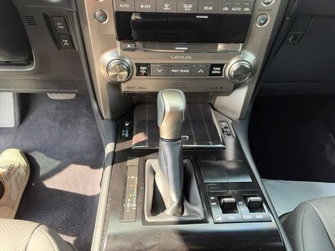 Used 2021 Lexus GX 460 Premium w/ Accessory Package AWD/4WD image 9