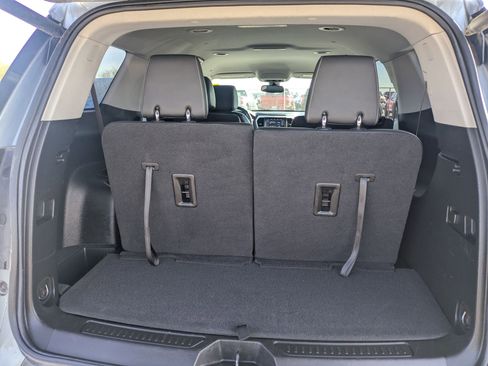 Certified 2023 GMC Acadia SLT image 23