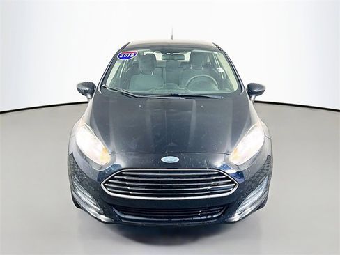 Used 2018 Ford Fiesta SE image 2