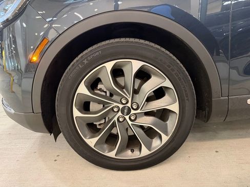 Used 2023 Lincoln Nautilus Reserve AWD/4WD image 19
