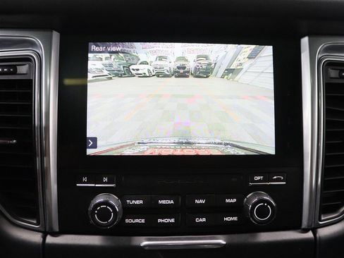 Used 2018 Porsche Macan GTS AWD/4WD image 38