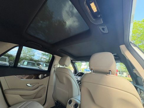 Used 2018 Mercedes-Benz GLC 300 4MATIC image 17