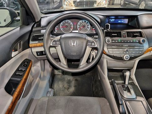 Used 2011 Honda Accord EX image 3