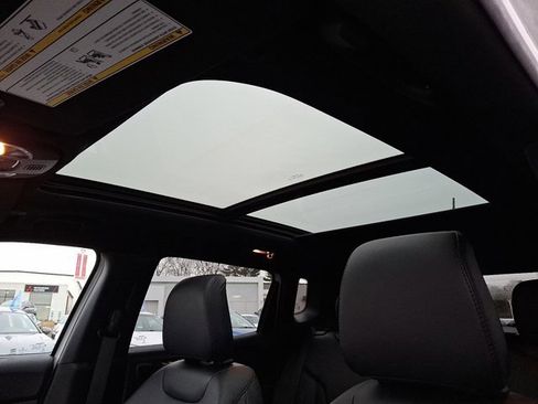 Certified 2022 Jeep Compass High Altitude image 17