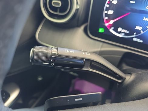 Used 2022 Mercedes-Benz C 300 Sedan image 36