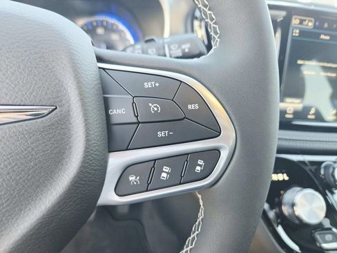 New 2026 Chrysler Pacifica Select FWD image 22