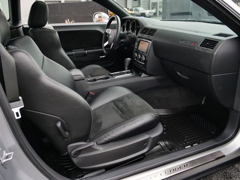 Used 2009 Dodge Challenger SRT8 image 29