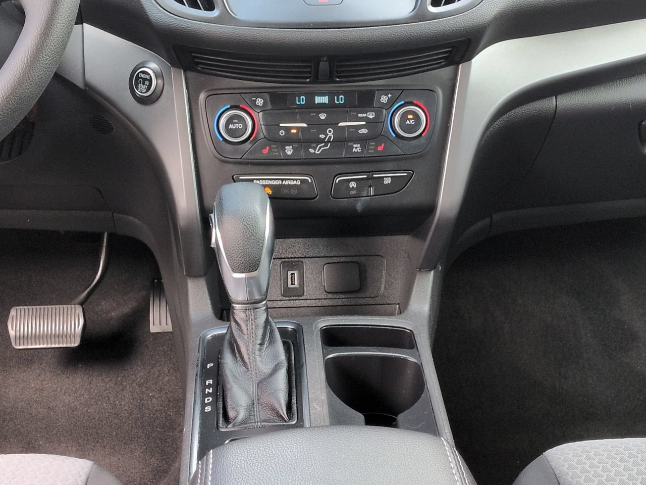 Used 2019 Ford Escape SE FWD image 19