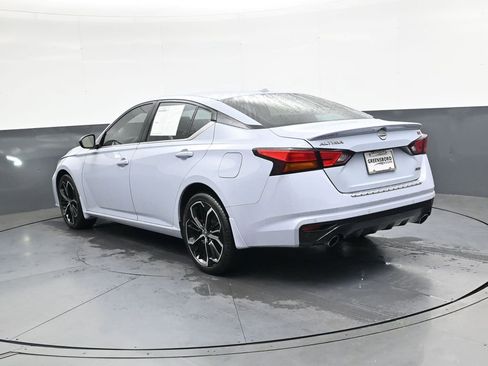 Used 2023 Nissan Altima 2.5 SR w/ SR Premium Package AWD/4WD image 5