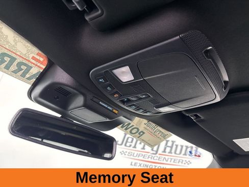 Used 2024 Ford Expedition Limited image 17