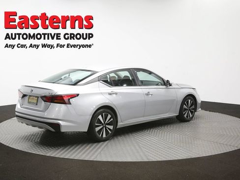 Used 2022 Nissan Altima 2.5 SV FWD image 41