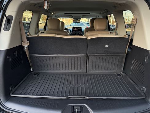 Used 2024 Nissan Armada SL w/ Captain's Chairs Package image 36
