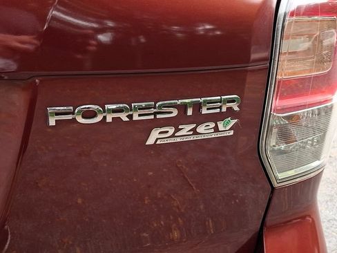 Used 2017 Subaru Forester 2.5i Premium AWD/4WD image 48