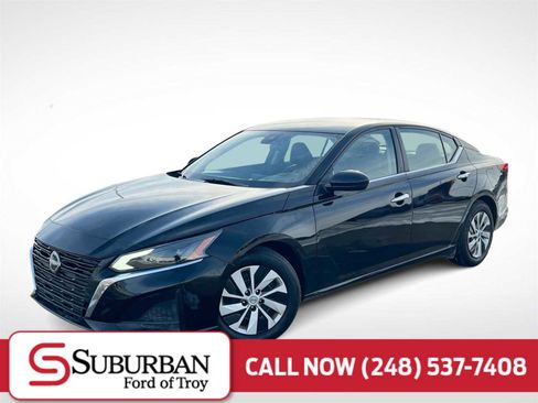 Used 2023 Nissan Altima 2.5 S image 1