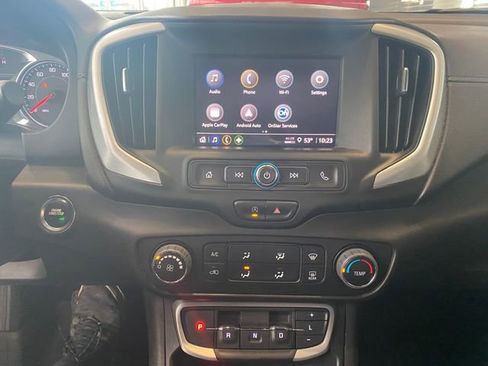 Used 2023 GMC Terrain SLE w/ LPO, Floor Liner Package image 20