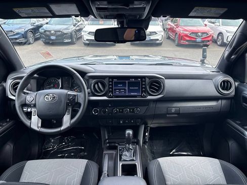 Used 2020 Toyota Tacoma TRD Off-Road AWD/4WD image 24