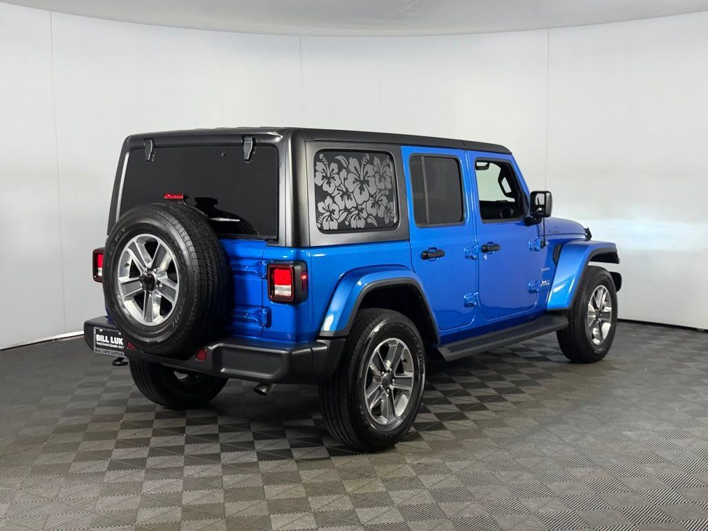 Used 2022 Jeep Wrangler Unlimited Sahara AWD/4WD image 7