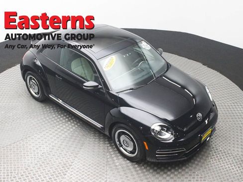 Used 2018 Volkswagen Beetle 2.0T S image 3