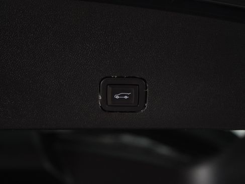 Used 2021 Cadillac XT6 Sport AWD/4WD image 18