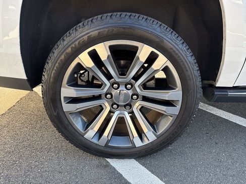 Used 2019 GMC Yukon XL Denali w/ Denali Ultimate Package image 9