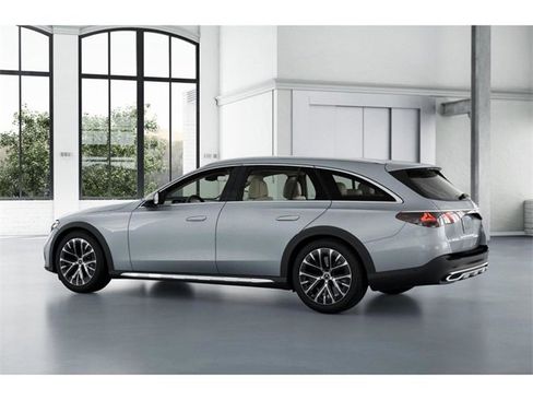 New 2026 Mercedes-Benz E 450 4MATIC All-Terrain Wagon image 31