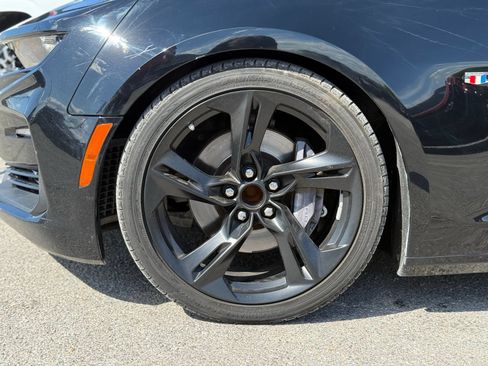 Used 2019 Chevrolet Camaro SS RWD image 5