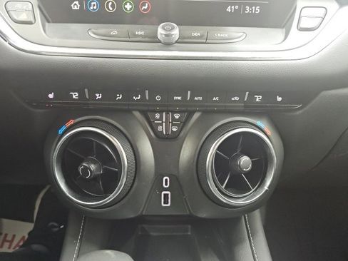 Used 2024 Chevrolet Blazer LT w/ Convenience Package image 9