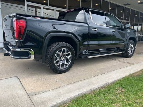 Used 2023 GMC Sierra 1500 SLT w/ SLT Premium Package AWD/4WD image 7