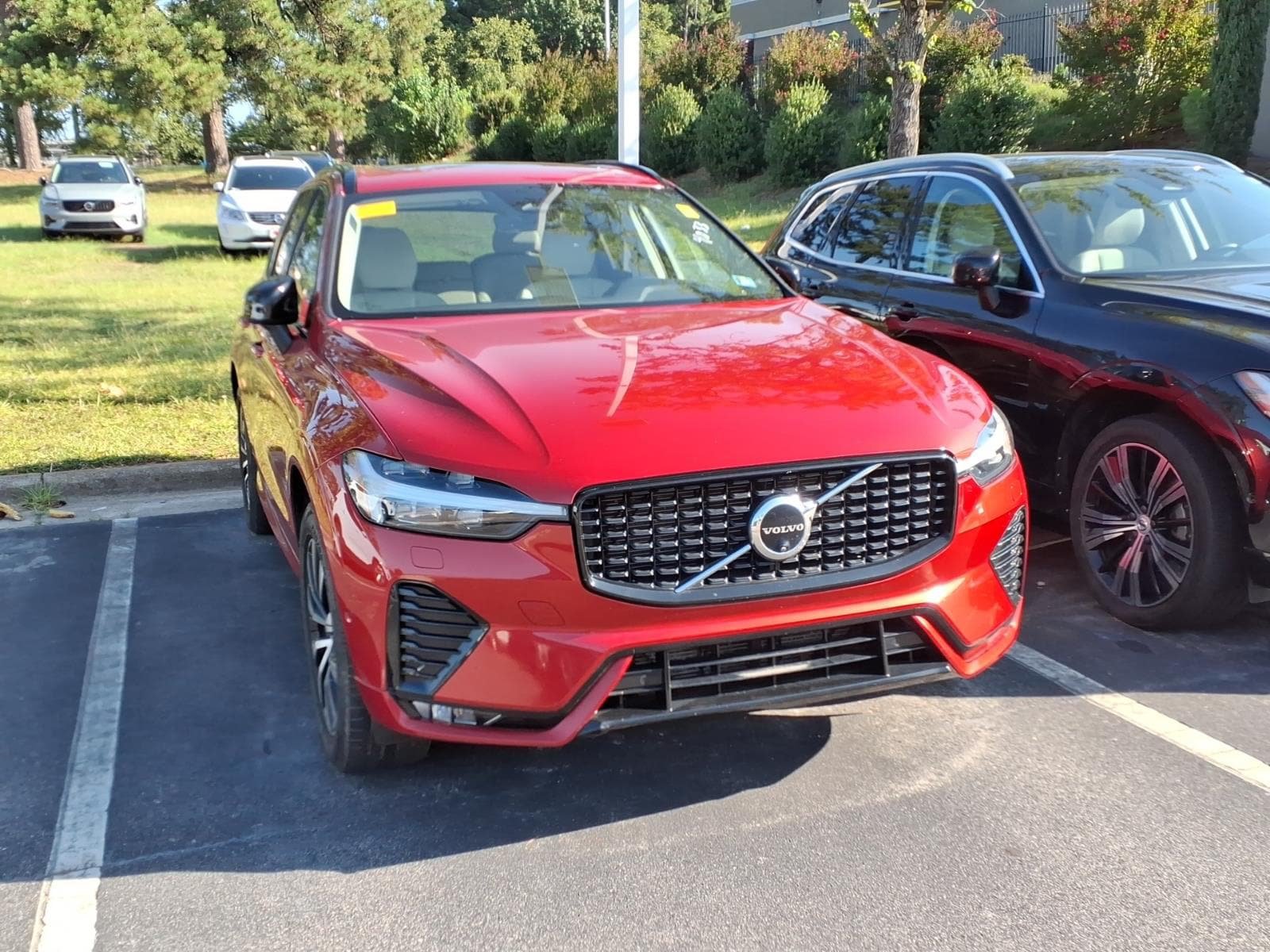 Used 2024 Volvo XC60 B5 Plus w/ Climate Package AWD/4WD image 2
