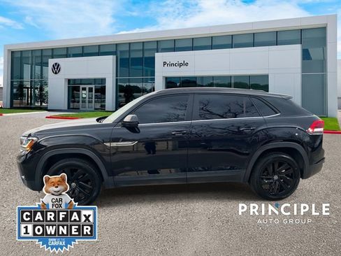 Used 2022 Volkswagen Atlas Cross Sport SE w/ Panoramic Sunroof Package image 7