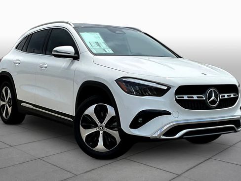 New 2026 Mercedes-Benz GLA 250 4MATIC image 2
