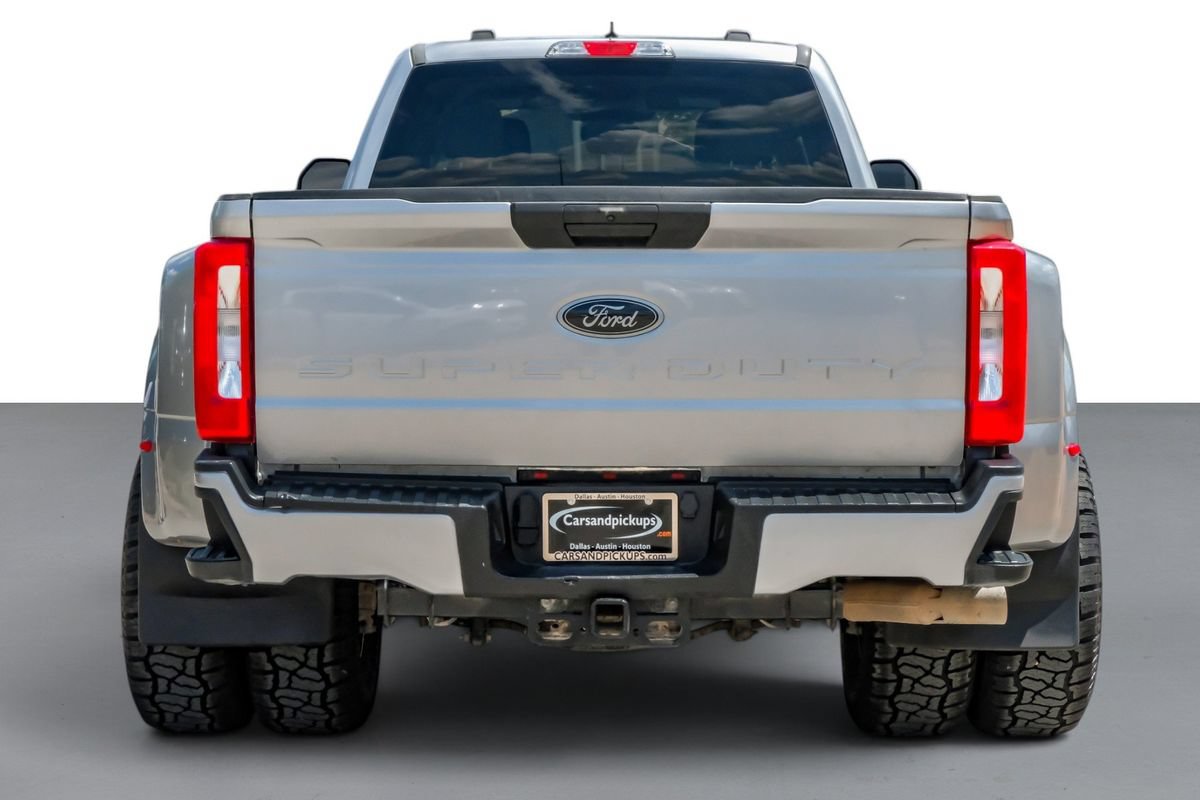 Used 2023 Ford F350 XLT AWD/4WD image 9