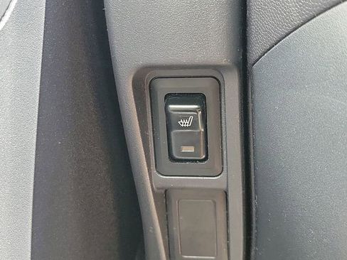 Used 2016 Mitsubishi i ES image 21