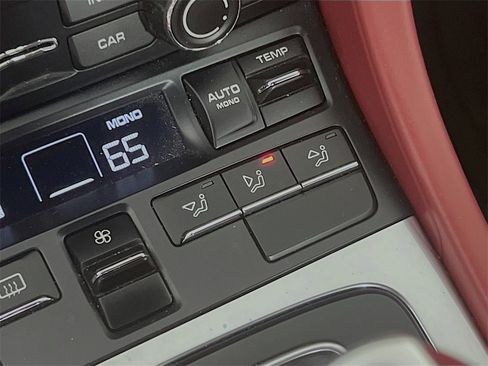 Used 2013 Porsche 911 Carrera 4S image 22