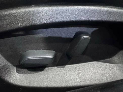 Used 2019 Chevrolet Corvette Stingray Coupe w/ 1LT image 12