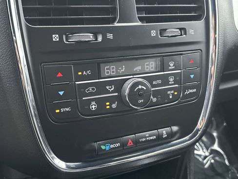 Used 2019 Dodge Grand Caravan GT image 22