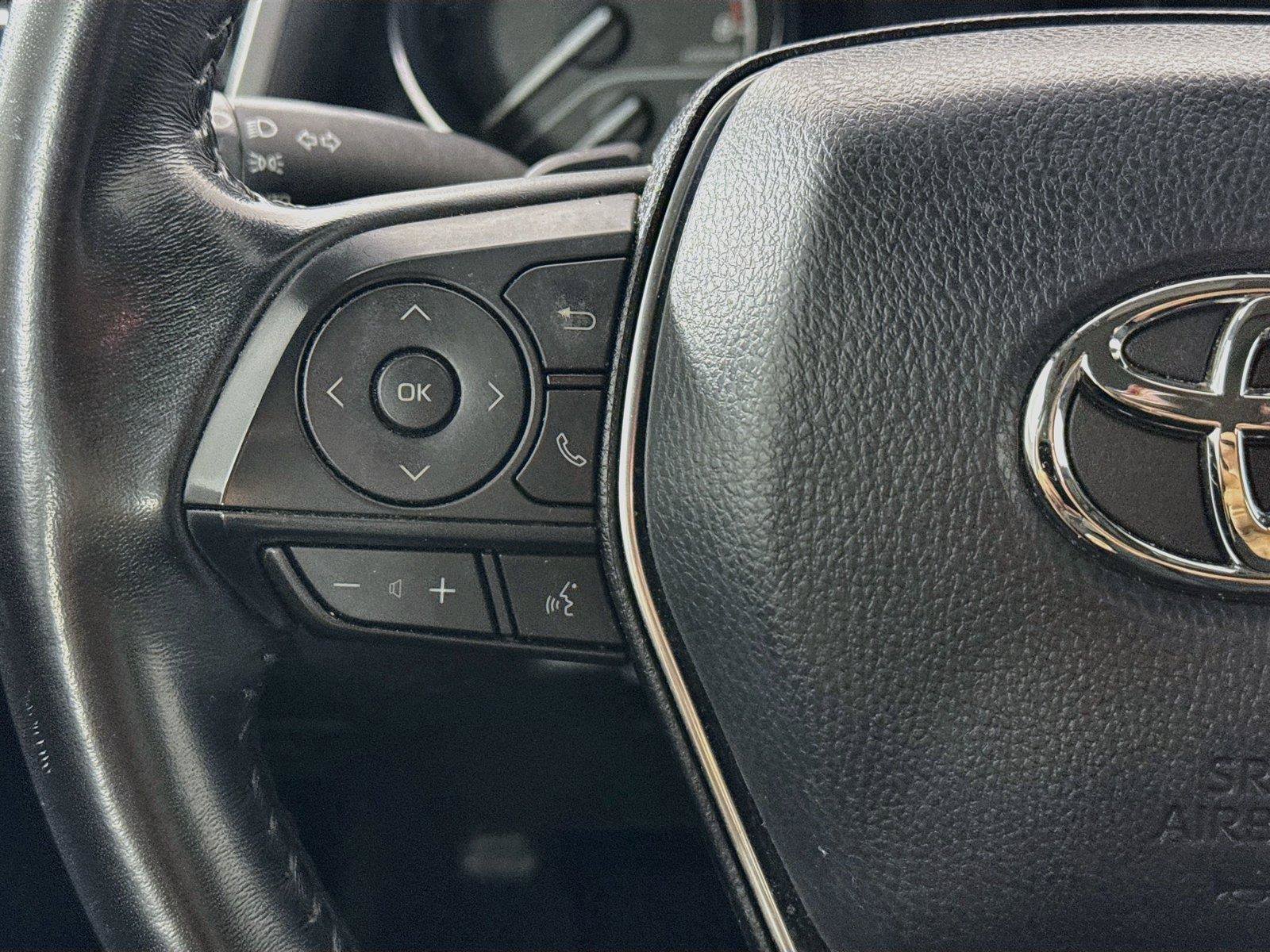 Used 2019 Toyota Camry SE w/ Convenience Package FWD image 16