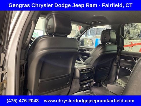 Certified 2024 Jeep Wagoneer Series III AWD/4WD image 27