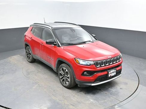 Used 2024 Jeep Compass Limited image 33