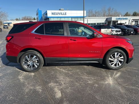 Used 2024 Chevrolet Equinox LT image 2