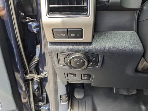 Used 2022 Ford F250 Lariat w/ Black Appearance Package AWD/4WD image 30