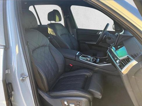 Used 2026 BMW X5 sDrive40i w/ M Sport Package image 9