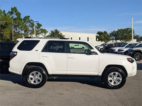 Used 2019 Toyota 4Runner SR5 image 3