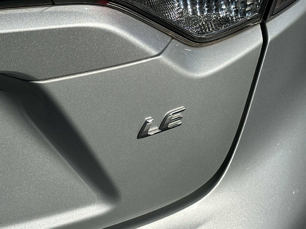 Used 2021 Toyota Corolla LE FWD image 9