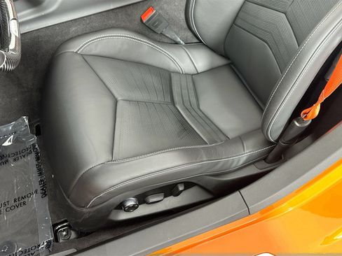 Used 2023 Chevrolet Corvette Z06 w/ Z07 Performance Package RWD image 18
