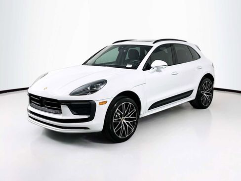 New 2026 Porsche Macan image 1